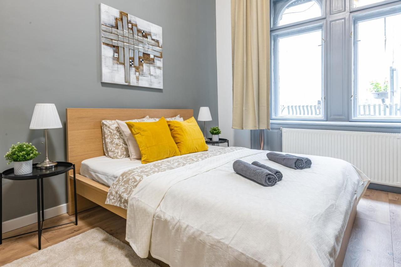 Deluxe Kazincy In The Heart Of Lejlighed Budapest